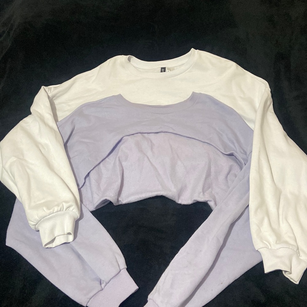 H&M Two-Tone White and Lavender Cropped Sweatshirt